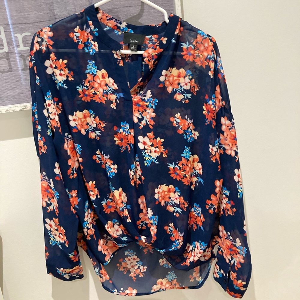 Floral blouse.
